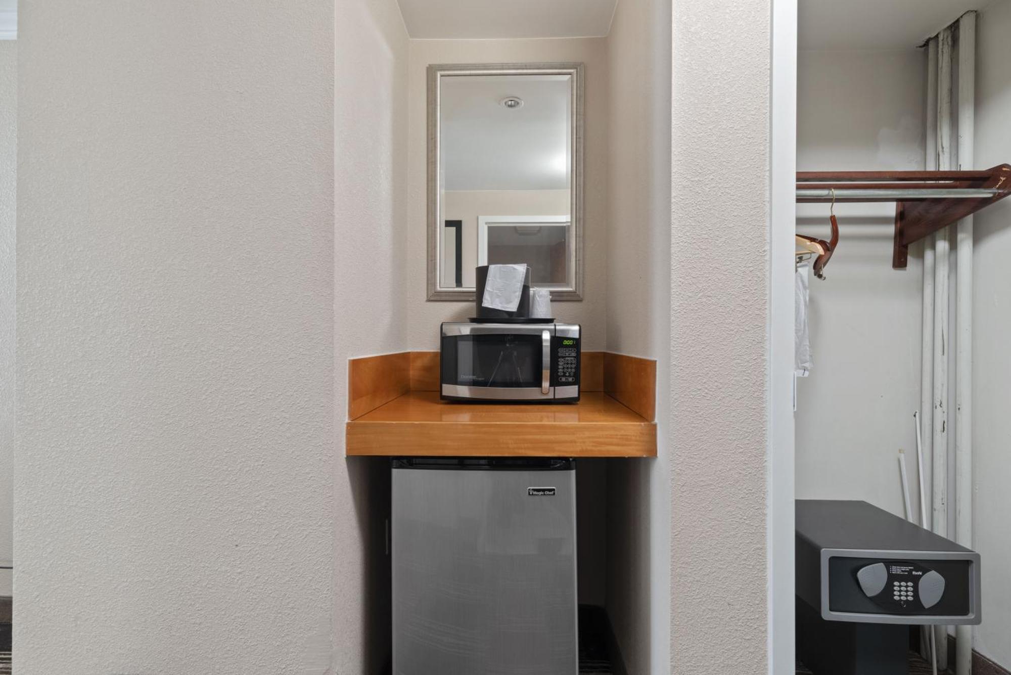 Hotel Executive Suites Carteret Eksteriør bilde